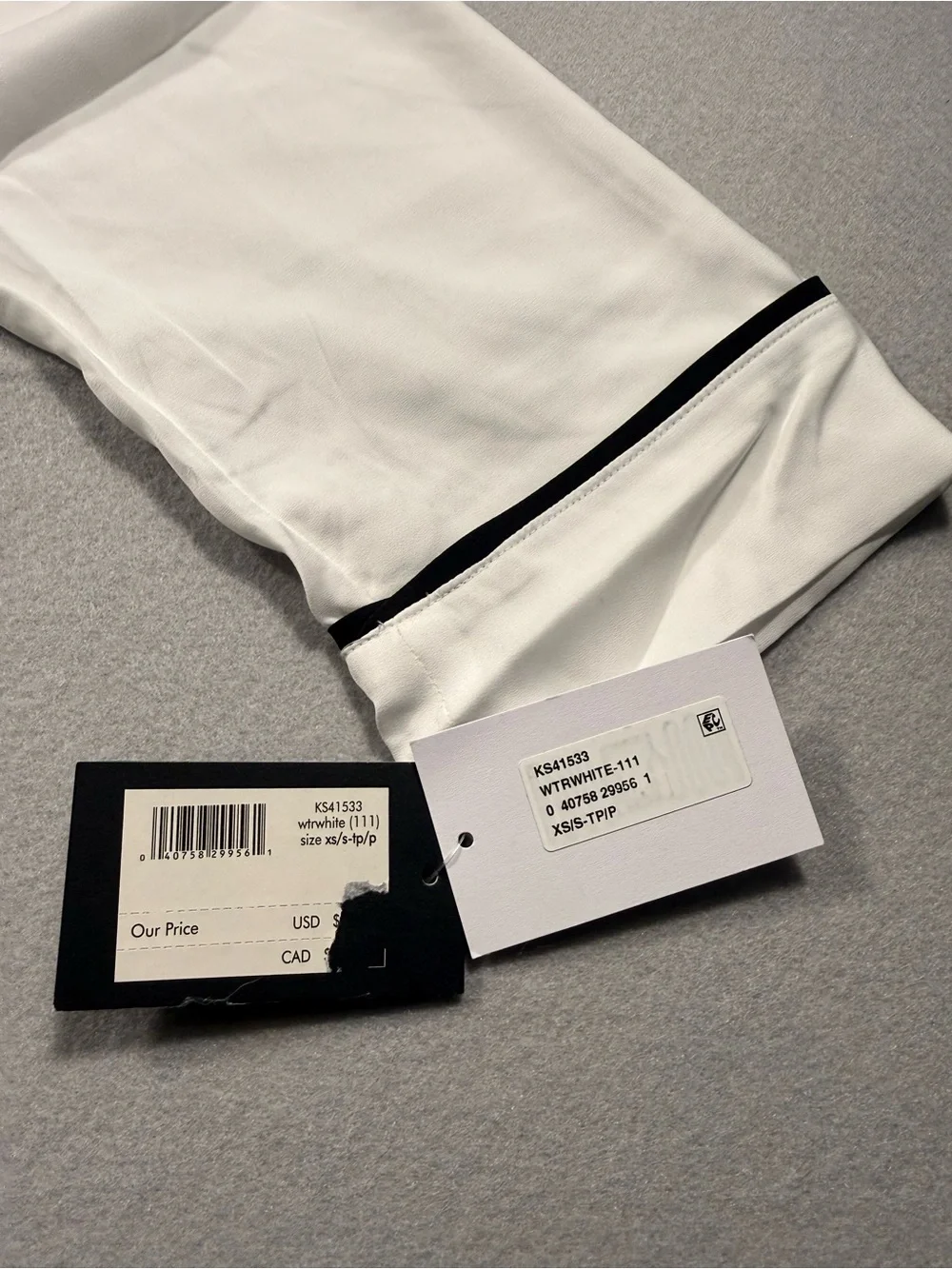 New Small Kate Spade NY White Mrs. Wedding Get Ready Bridal Robe Honeymoon Gift